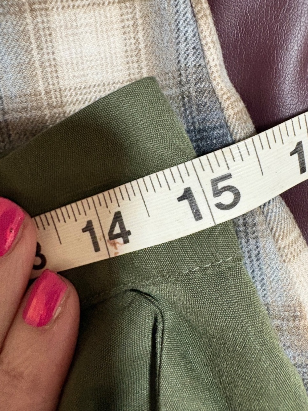 Olive green skirt with pockets M - Picture 8 of 9